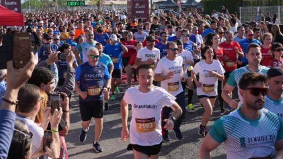 Galería de 224 fotos | Amplia presencia del sector cerámico en la Carrera de las Empresas de Castellón