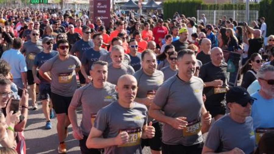 Galería de 224 fotos | Amplia presencia del sector cerámico en la Carrera de las Empresas de Castellón