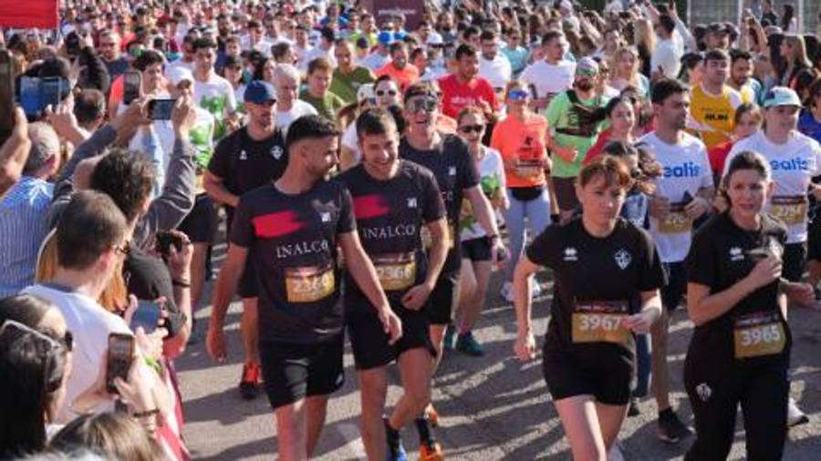 Galería de 224 fotos | Amplia presencia del sector cerámico en la Carrera de las Empresas de Castellón