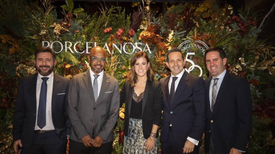 GALERÍA DE FOTOS | Estreno de la nueva tienda de Porcelanosa en València