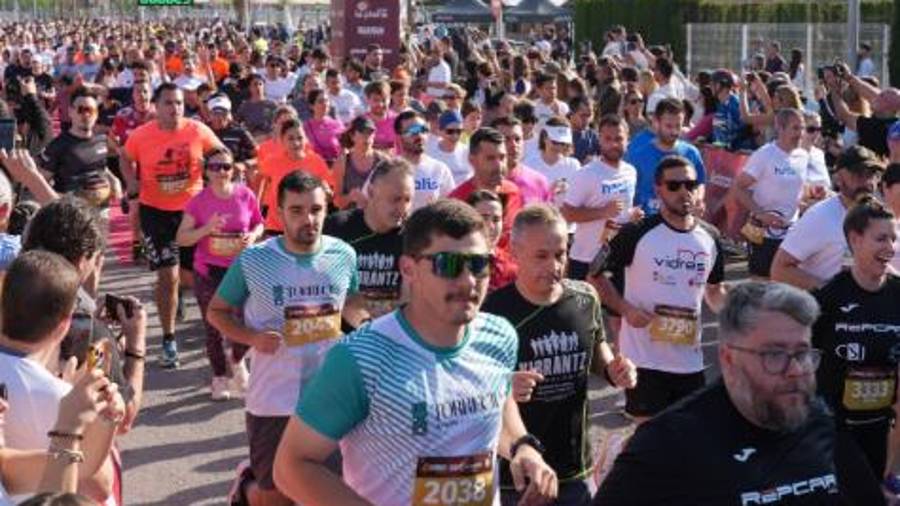 Galería de 224 fotos | Amplia presencia del sector cerámico en la Carrera de las Empresas de Castellón