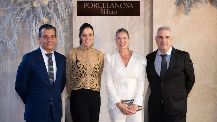 Galería de fotos | Gastronomía, diseño y Anne Igartiburu: así fue la inauguración de la nueva tienda de Porcelanosa en Bilbao