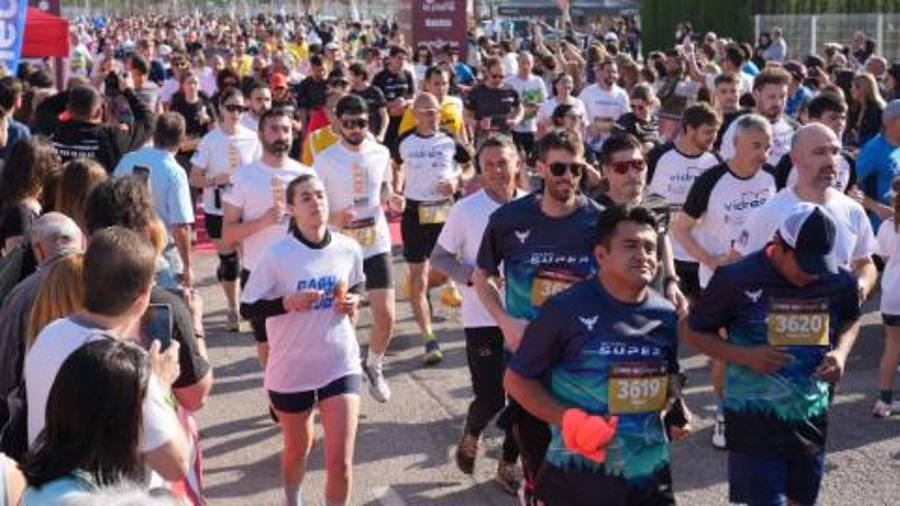 Galería de 224 fotos | Amplia presencia del sector cerámico en la Carrera de las Empresas de Castellón