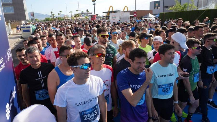 Galería de fotos | Compañías y entidades del sector cerámico, en la Carrera de las Empresas de Castellón