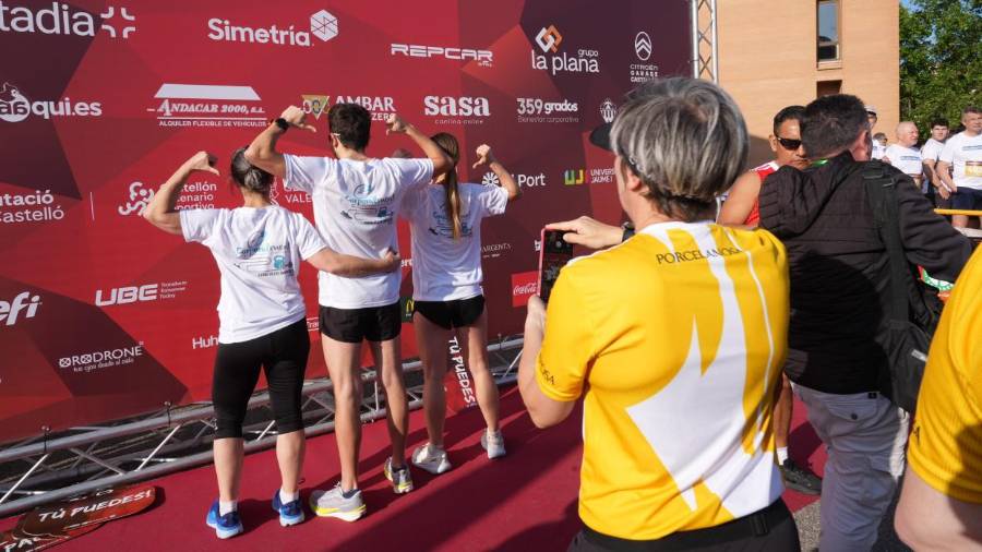 Galería de 224 fotos | Amplia presencia del sector cerámico en la Carrera de las Empresas de Castellón