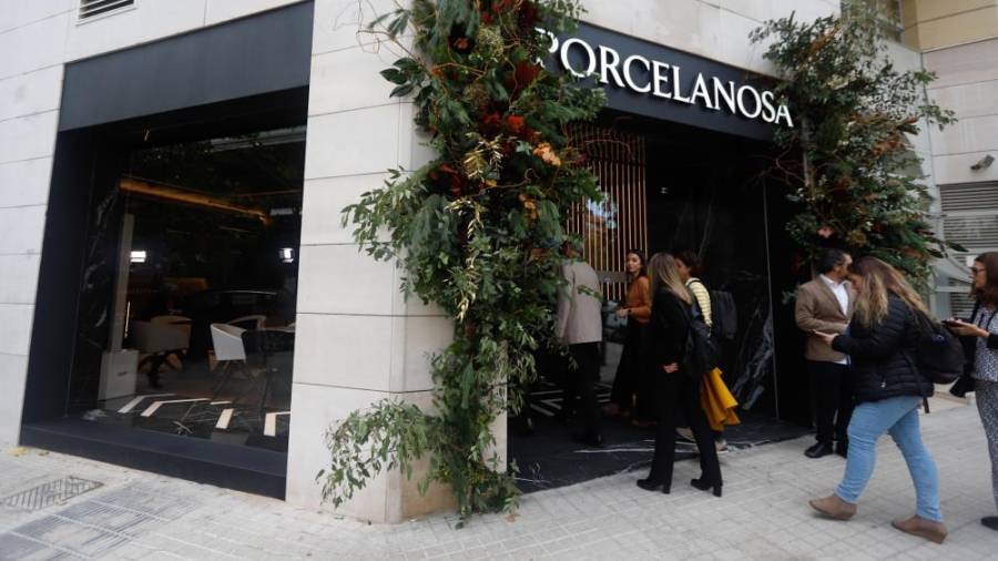 GALERÍA DE FOTOS | Estreno de la nueva tienda de Porcelanosa en València