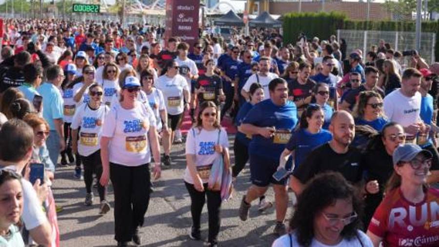 Galería de 224 fotos | Amplia presencia del sector cerámico en la Carrera de las Empresas de Castellón