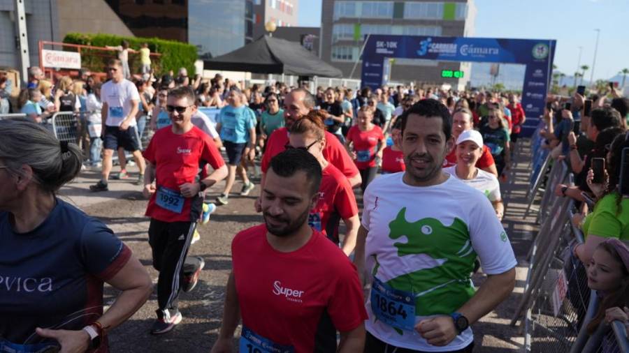 Galería de fotos | Compañías y entidades del sector cerámico, en la Carrera de las Empresas de Castellón
