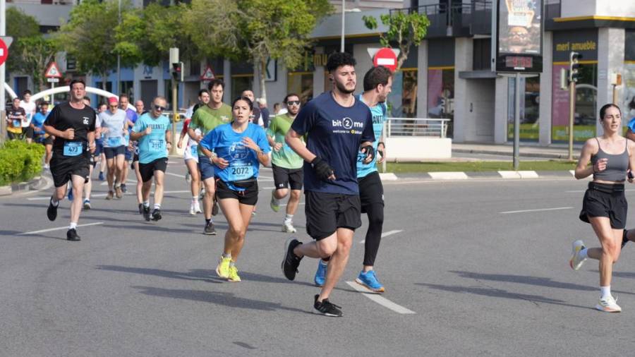 Galería de fotos | Compañías y entidades del sector cerámico, en la Carrera de las Empresas de Castellón