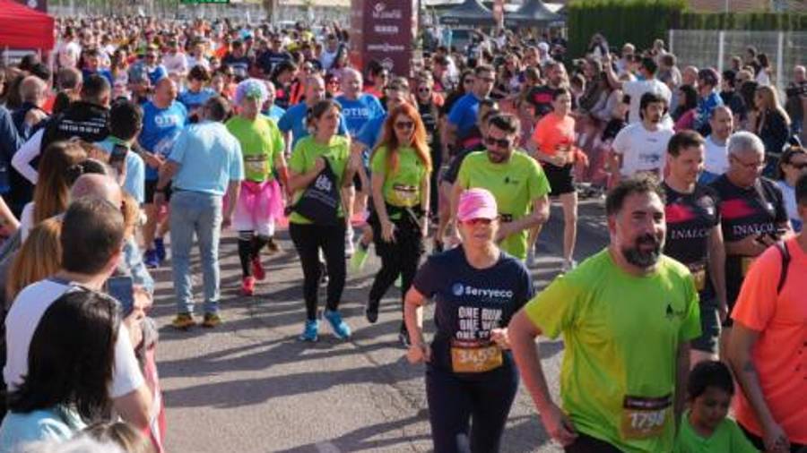 Galería de 224 fotos | Amplia presencia del sector cerámico en la Carrera de las Empresas de Castellón