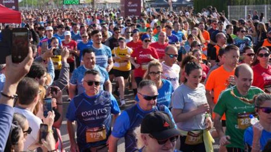 Galería de 224 fotos | Amplia presencia del sector cerámico en la Carrera de las Empresas de Castellón