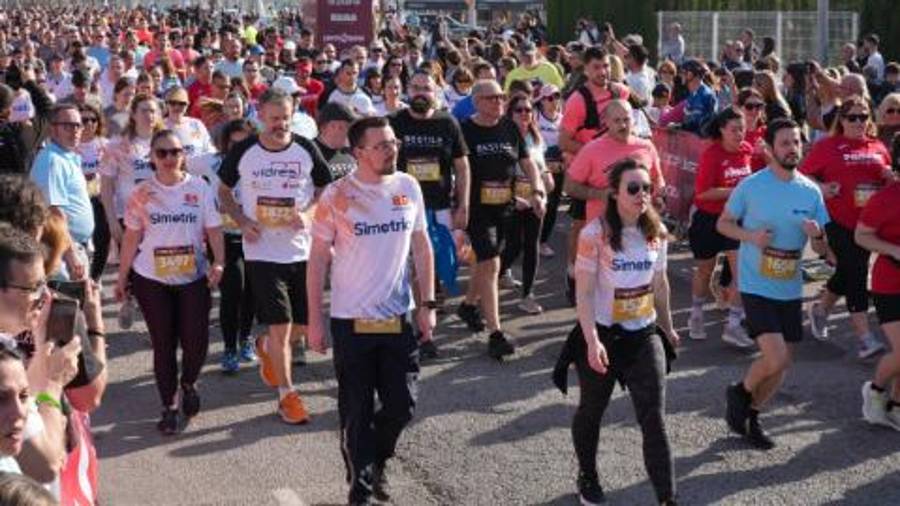 Galería de 224 fotos | Amplia presencia del sector cerámico en la Carrera de las Empresas de Castellón