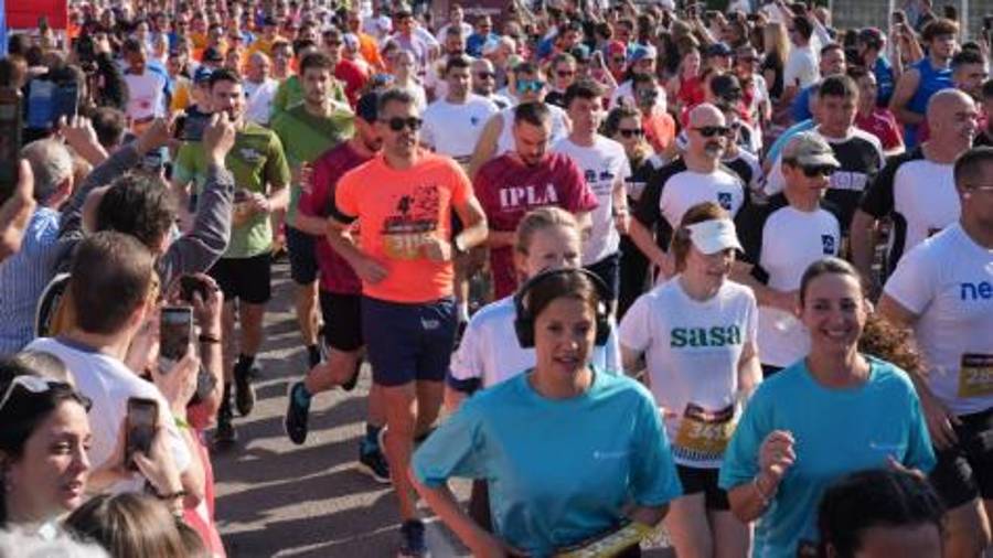 Galería de 224 fotos | Amplia presencia del sector cerámico en la Carrera de las Empresas de Castellón