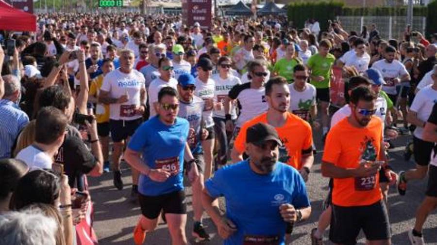 Galería de 224 fotos | Amplia presencia del sector cerámico en la Carrera de las Empresas de Castellón