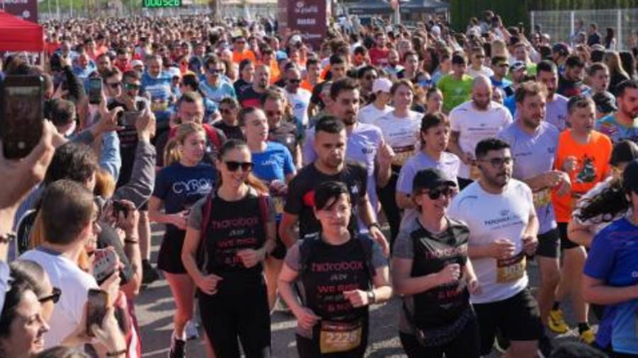 Galería de 224 fotos | Amplia presencia del sector cerámico en la Carrera de las Empresas de Castellón