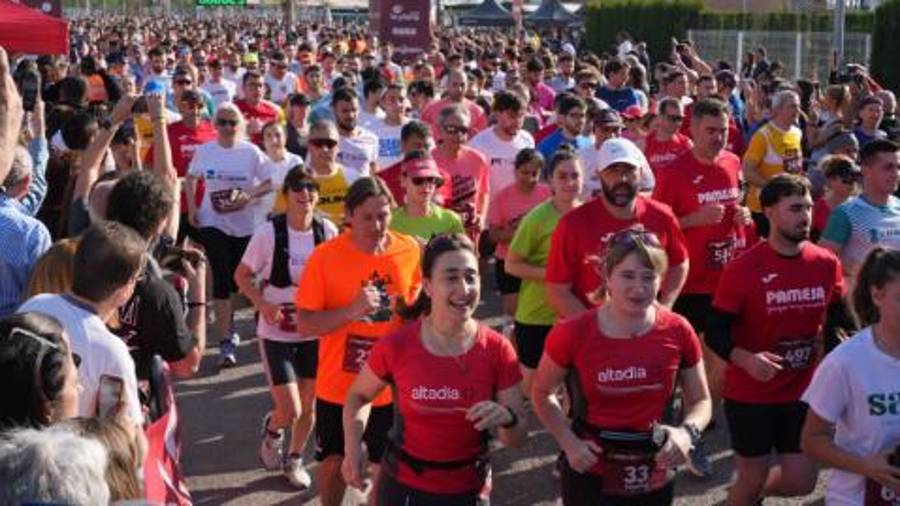 Galería de 224 fotos | Amplia presencia del sector cerámico en la Carrera de las Empresas de Castellón