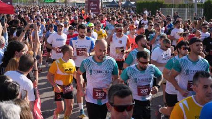 Galería de 224 fotos | Amplia presencia del sector cerámico en la Carrera de las Empresas de Castellón