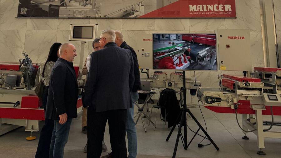 Galería de fotos | Protagonistas de la feria tecnológica SIMA en las instalaciones de Kerajet