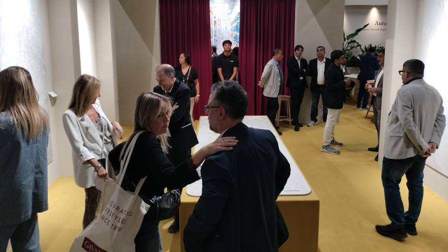Galería de fotos | Colorobbia convierte su espacio en Cersaie en una plataforma de tendencias cerámicas