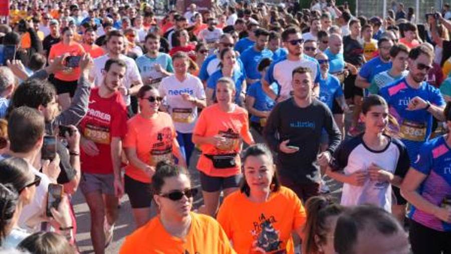 Galería de 224 fotos | Amplia presencia del sector cerámico en la Carrera de las Empresas de Castellón