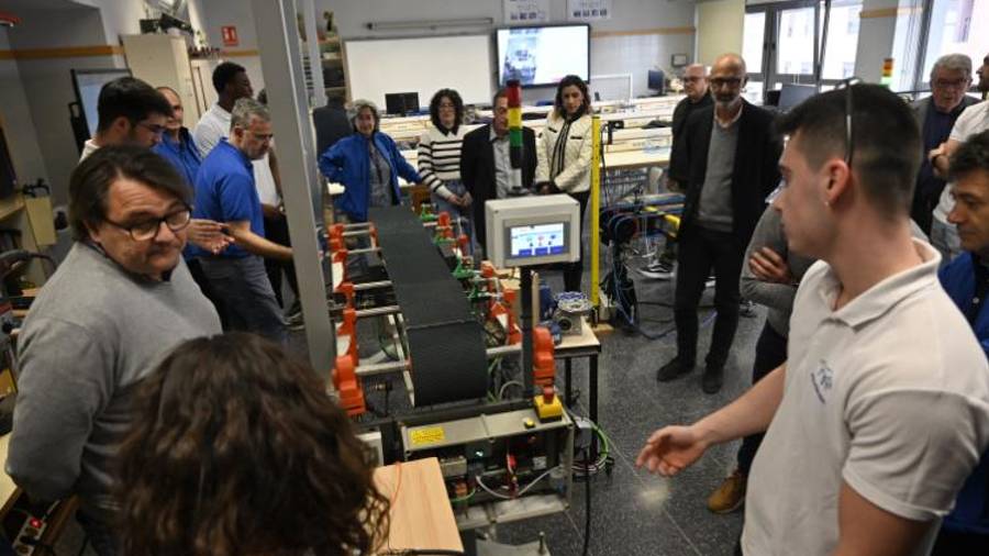 Galería de fotos | Presentación en Castelló de la Célula de fabricación flexible FAS-200 SMC