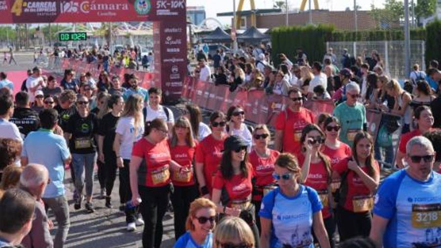 Galería de 224 fotos | Amplia presencia del sector cerámico en la Carrera de las Empresas de Castellón