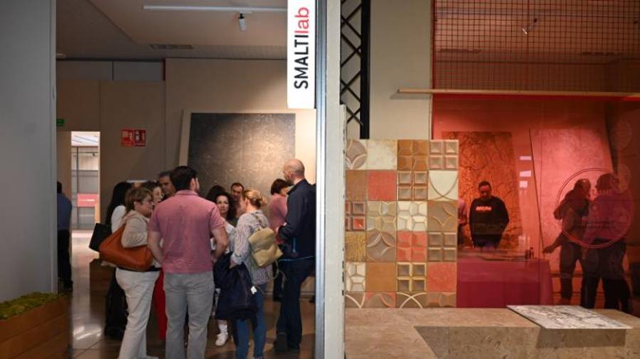 Galería de fotos | Smalticeram pone el broche a SMALTIlab Worldwide Tour en sus instalaciones de Onda
