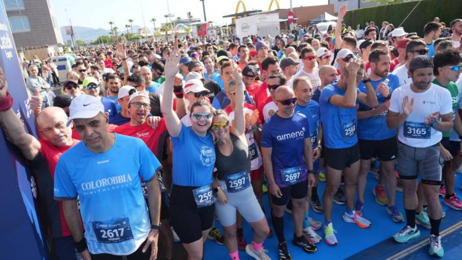 Galería de fotos | Compañías y entidades del sector cerámico, en la Carrera de las Empresas de Castellón