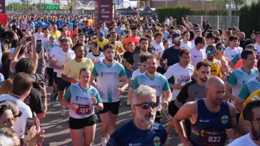 Galería de 224 fotos | Amplia presencia del sector cerámico en la Carrera de las Empresas de Castellón