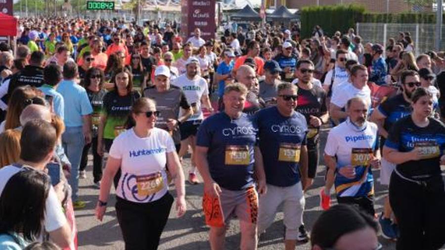 Galería de 224 fotos | Amplia presencia del sector cerámico en la Carrera de las Empresas de Castellón