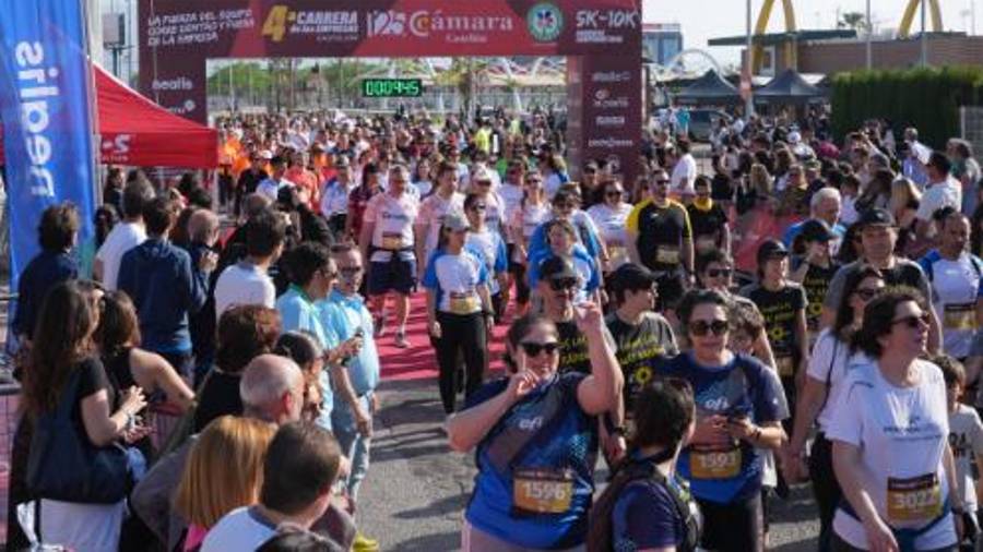 Galería de 224 fotos | Amplia presencia del sector cerámico en la Carrera de las Empresas de Castellón