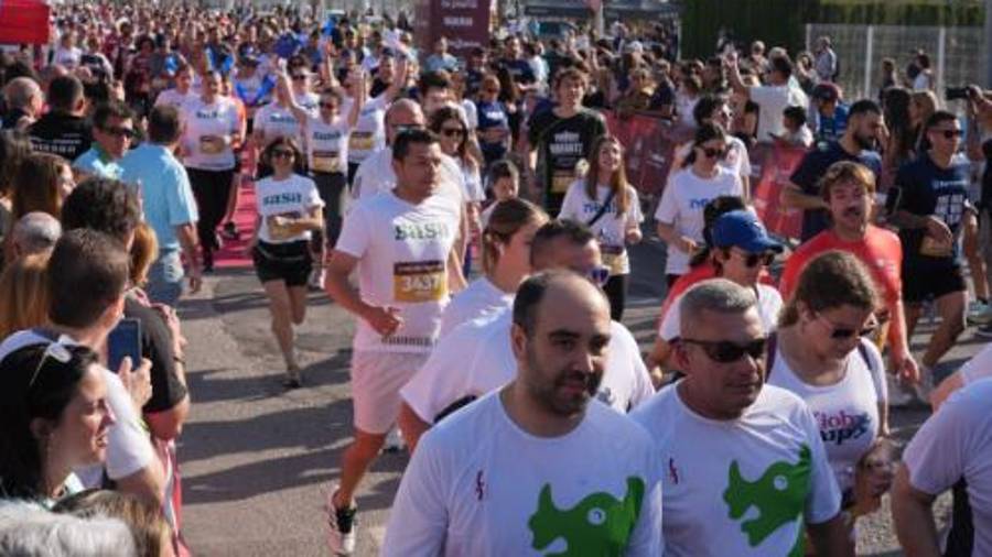 Galería de 224 fotos | Amplia presencia del sector cerámico en la Carrera de las Empresas de Castellón