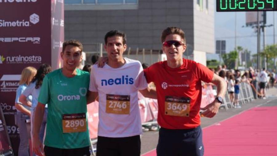 Galería de 224 fotos | Amplia presencia del sector cerámico en la Carrera de las Empresas de Castellón