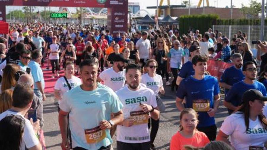 Galería de 224 fotos | Amplia presencia del sector cerámico en la Carrera de las Empresas de Castellón