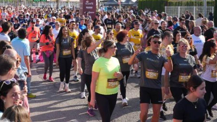 Galería de 224 fotos | Amplia presencia del sector cerámico en la Carrera de las Empresas de Castellón