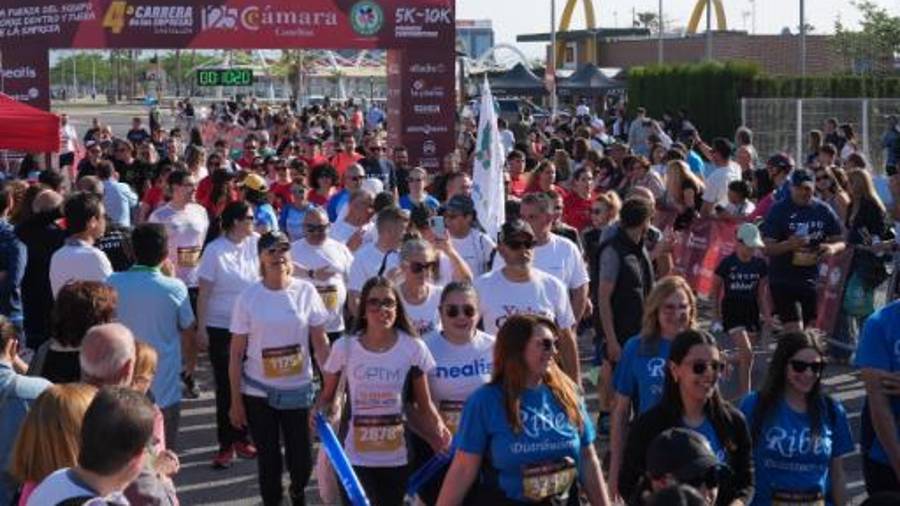 Galería de 224 fotos | Amplia presencia del sector cerámico en la Carrera de las Empresas de Castellón