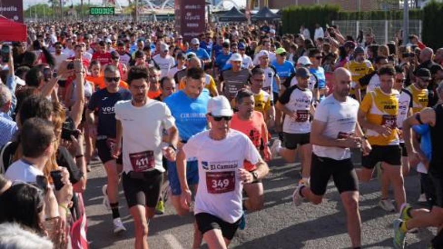 Galería de 224 fotos | Amplia presencia del sector cerámico en la Carrera de las Empresas de Castellón