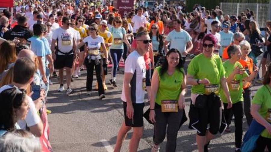 Galería de 224 fotos | Amplia presencia del sector cerámico en la Carrera de las Empresas de Castellón