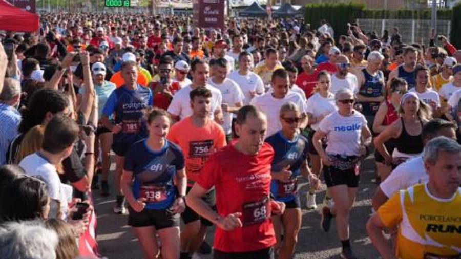 Galería de 224 fotos | Amplia presencia del sector cerámico en la Carrera de las Empresas de Castellón