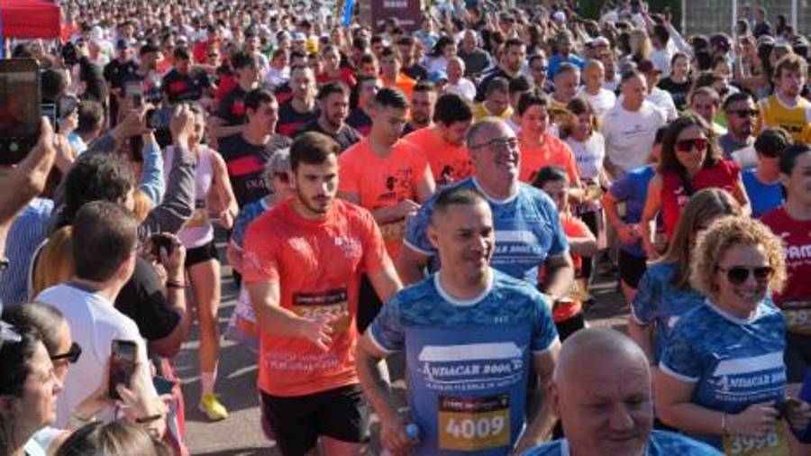 Galería de 224 fotos | Amplia presencia del sector cerámico en la Carrera de las Empresas de Castellón