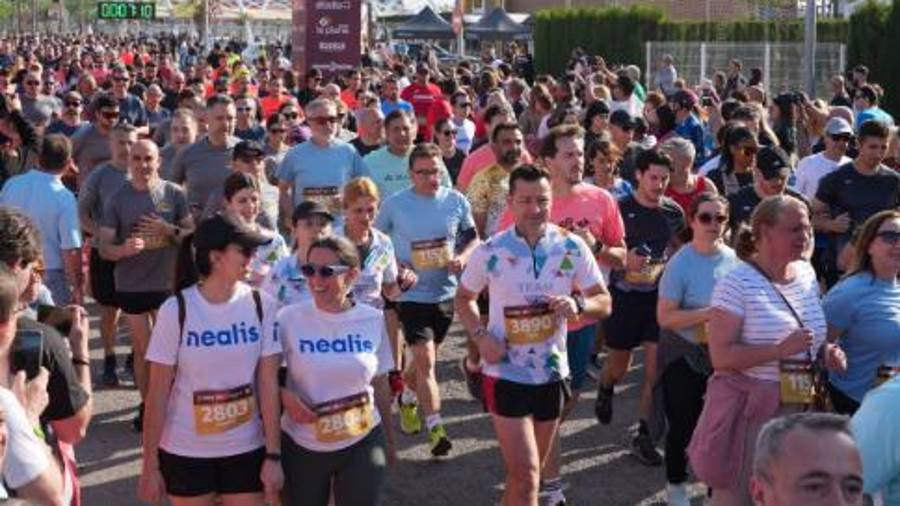 Galería de 224 fotos | Amplia presencia del sector cerámico en la Carrera de las Empresas de Castellón