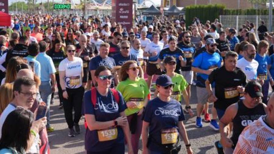 Galería de 224 fotos | Amplia presencia del sector cerámico en la Carrera de las Empresas de Castellón