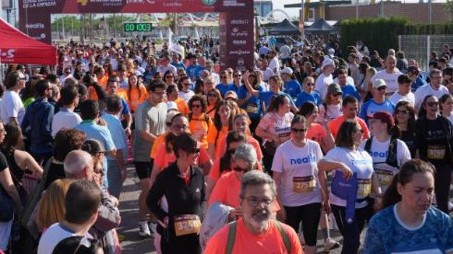 Galería de 224 fotos | Amplia presencia del sector cerámico en la Carrera de las Empresas de Castellón