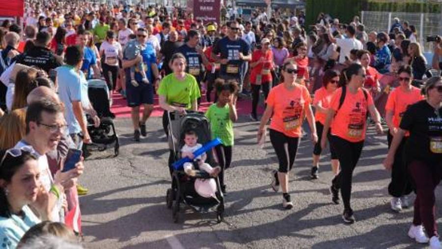 Galería de 224 fotos | Amplia presencia del sector cerámico en la Carrera de las Empresas de Castellón