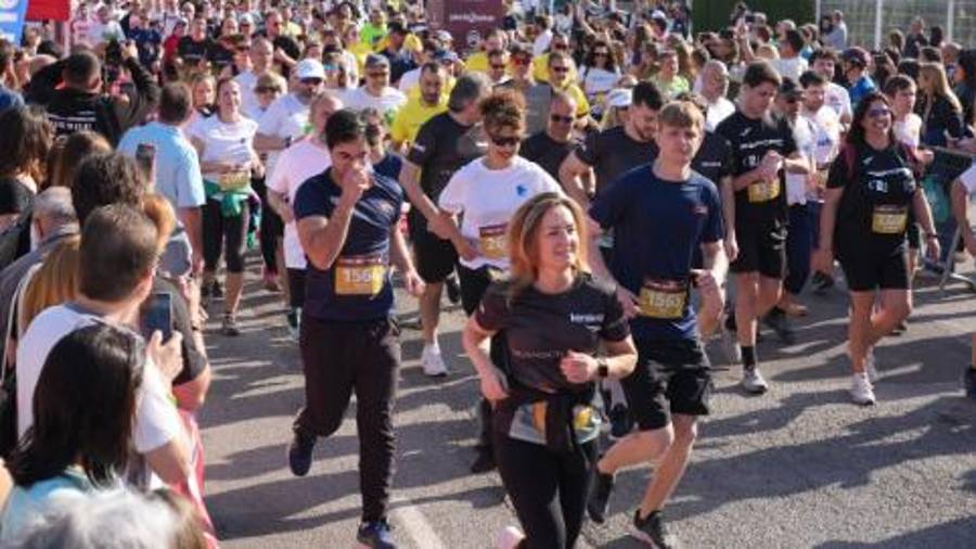 Galería de 224 fotos | Amplia presencia del sector cerámico en la Carrera de las Empresas de Castellón