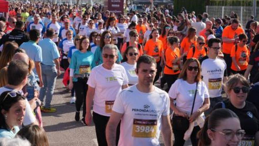 Galería de 224 fotos | Amplia presencia del sector cerámico en la Carrera de las Empresas de Castellón