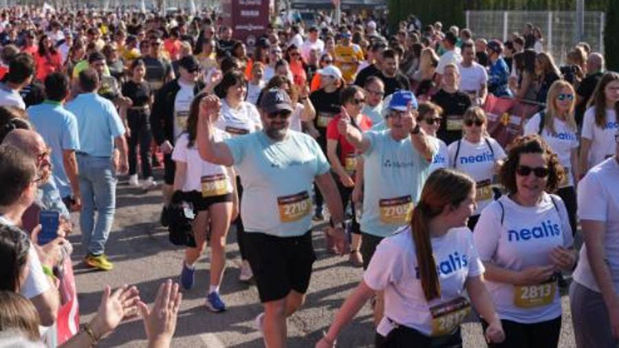 Galería de 224 fotos | Amplia presencia del sector cerámico en la Carrera de las Empresas de Castellón