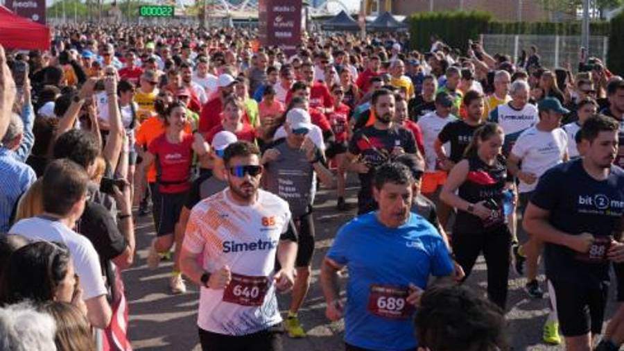 Galería de 224 fotos | Amplia presencia del sector cerámico en la Carrera de las Empresas de Castellón