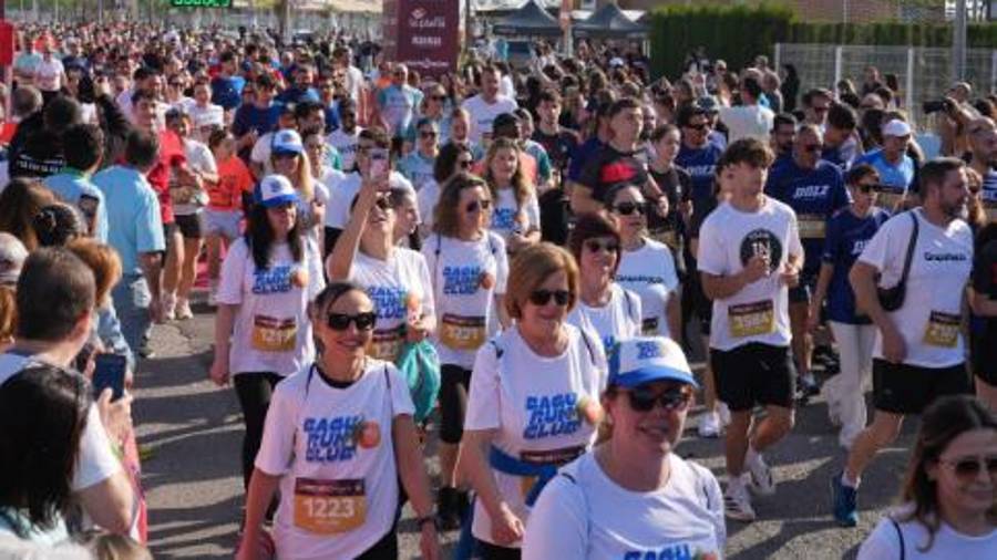 Galería de 224 fotos | Amplia presencia del sector cerámico en la Carrera de las Empresas de Castellón