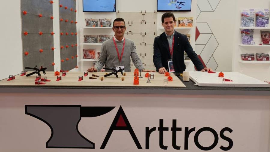 GALERÍA DE IMÁGENES | Protagonistas de las ferias Cersaie y Tecna